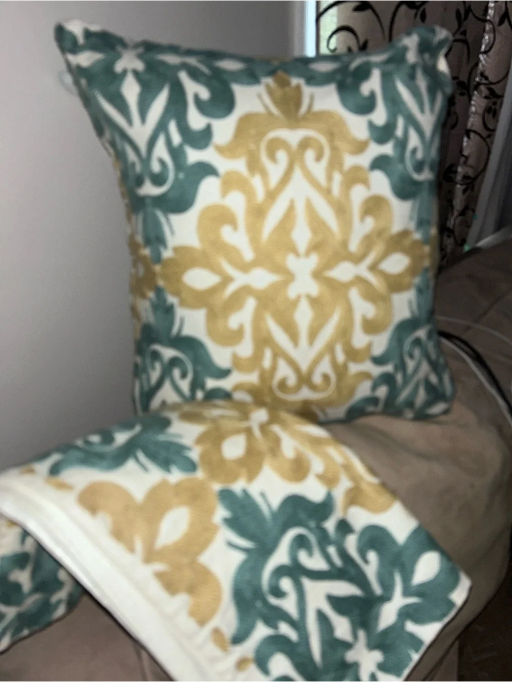 GREEN GOLD OFF WHITE Damask Embroidered Cotton Canvas Pillow Covers Zipper (4)